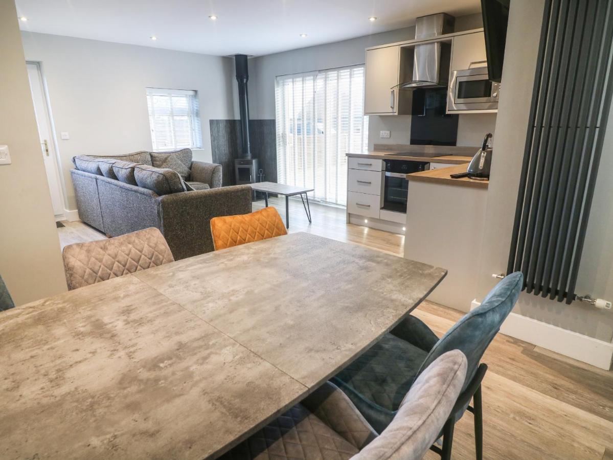 Villa White Stones Ulverston Esterno foto