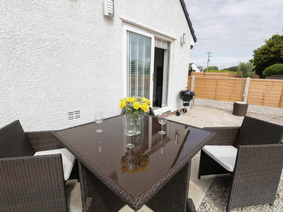 Villa White Stones Ulverston Esterno foto